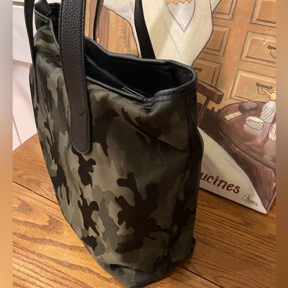 Camouflage Tote Bag - EUC — Black gray/green - Picture 6 of 8